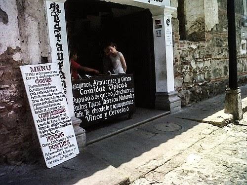 Comer en Antigua, Guatemala