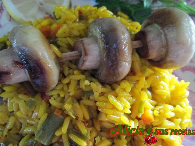 ARROZ VEGETAL CON PINCHO DE CHAMPIÑÓN