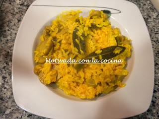 Arroz con champiñones y pescado.