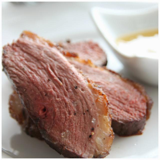 receta: magret de pato asado a la pimienta con mostaza de miel - recipe: roasted duck magret with black peper and honey mustard