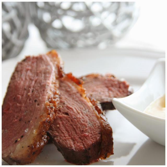 receta: magret de pato asado a la pimienta con mostaza de miel - recipe: roasted duck magret with black peper and honey mustard