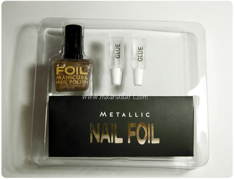 Manicura navideña metálica + Review: Metallic Nail Foil Kit de Primark.