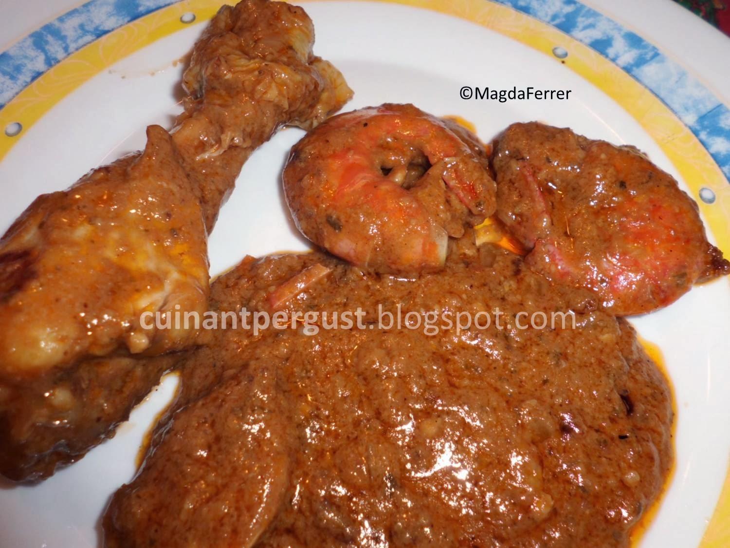 Pollo con gambas al chocolate