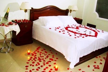 Cómo decorar un dormitorio para una noche romántica