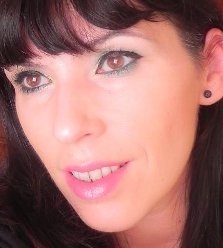 Color de Navidad: Verde abeto (look)