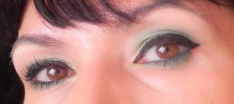 Color de Navidad: Verde abeto (look)