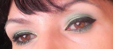 Color de Navidad: Verde abeto (look)