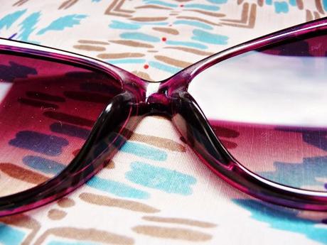¿Os pondríais unas gafas de sol moradas o preferís los tonos discretos de toda la vida?