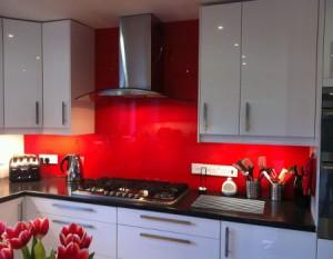 Glass Splashbacks: la decoración perfecta para tu cocina