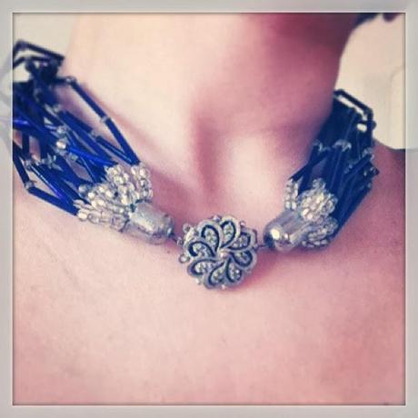 El escote también existe.