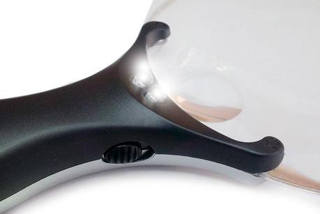 Nueva Lupa de Mano  NATURALIGHT