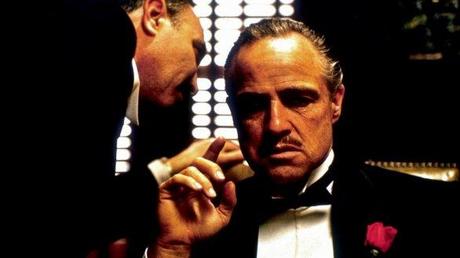 El enterrador Amerigo Bonasera solicitando a Don Corleone justicia