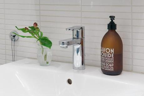 pisos nórdicos interiores espacios pequeños iluminación decoración diseño interiores iluminación decoración nórdica decoración en blanco y madera casas nórdicas blog decoración interiores nórdicos aprovechar el espacio interiores accesorios hogar posters fotografías 