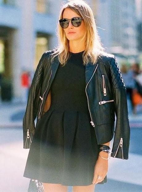 STYLE TIPS; CHRISTMAS OUTFITS.-