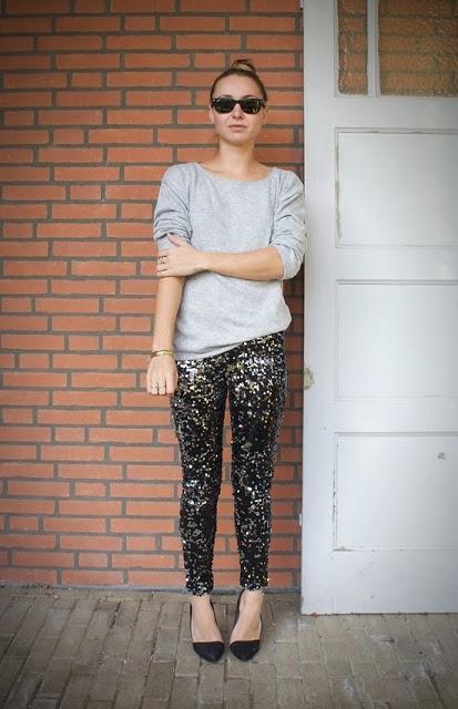 STYLE TIPS; CHRISTMAS OUTFITS.-