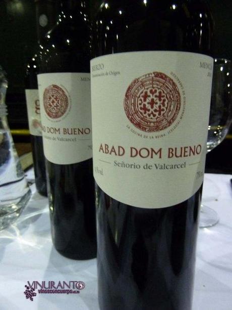 Abad Dom Bueno, Señorio de Valcarcel.