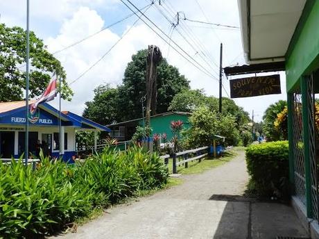 El pueblo de Tortuguero y sus habitantes