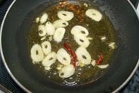 Rodaballo con Refrito de Tomate, Alcaparras y Limon (Al estilo Berasategi) Rodaballo con Refrito de Tomate, Alcaparras y Limon (Al estilo Berasategi)