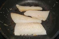 Rodaballo con Refrito de Tomate, Alcaparras y Limon (Al estilo Berasategi) Rodaballo con Refrito de Tomate, Alcaparras y Limon (Al estilo Berasategi)