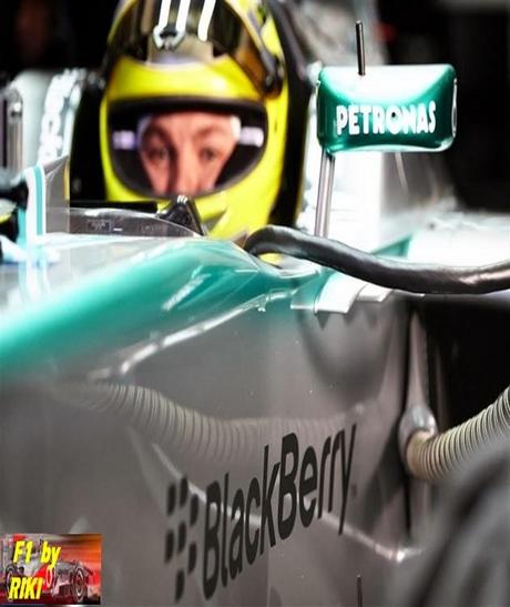 ROSBERG SUFRE UN ACCIDENTE A 320 KM/H