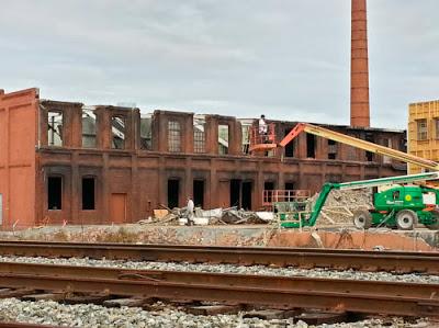 ➽¡NOTICIA, NOTICIA! Imágenes y pequeños vídeos del rodaje de Sinsajo parte 1 (2)