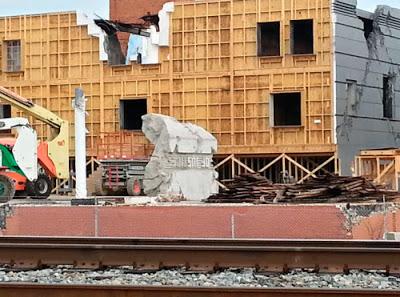 ➽¡NOTICIA, NOTICIA! Imágenes y pequeños vídeos del rodaje de Sinsajo parte 1 (2)