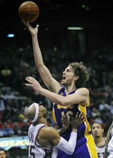 Pau vuelve al pasado: Lakers vs Memphis
