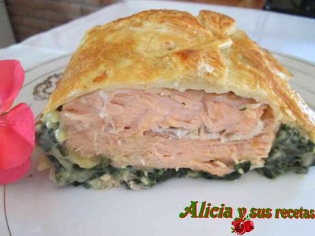 HOJALDRE RELLENO DE SALMÓN Y ESPINACAS