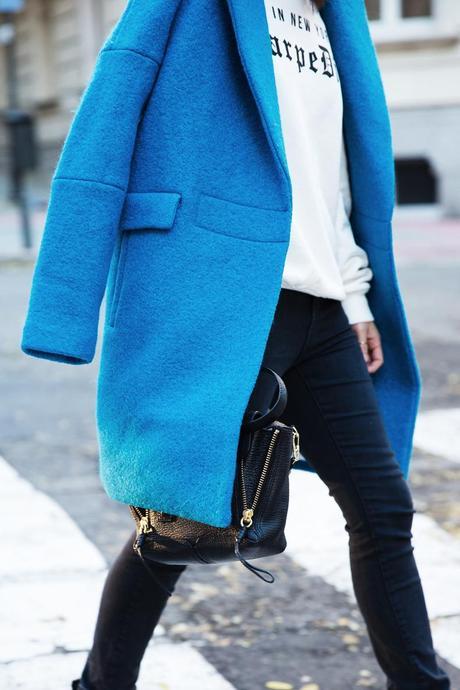 CARPE DIEM Blue_Coat-Carpe_Diem_Sweatshirt-Black_Booties-Street_Style-Collage_Vintage-Outfit-49