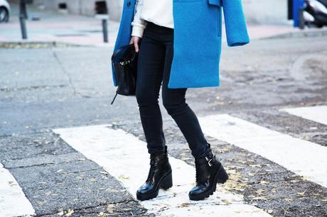 CARPE DIEM Blue_Coat-Carpe_Diem_Sweatshirt-Black_Booties-Street_Style-Collage_Vintage-Outfit-31