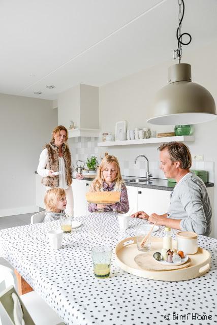 Delicadeza y luz holandesa. Una decoracion de tonalidades gris Delicadeza y luz holandesa. Una decoracion de tonalidades gris