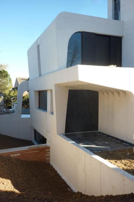 ÚLTIMAS IMÁGENES DE OBRA DE LA VIVIENDA UNIFAMILIAR DISEÑADA POR A-CERO EN EL N.E. DE MADRID
