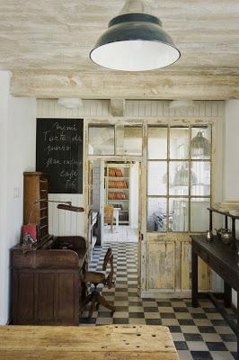 Hotel Rustico, Casa de Zinc