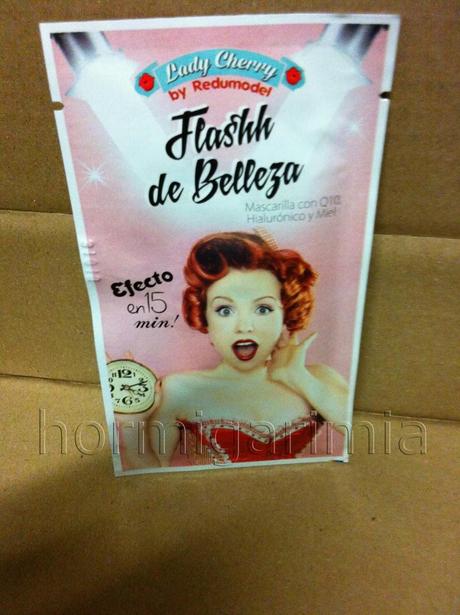 Glossybox Noviembre 2013 Modern Romance.