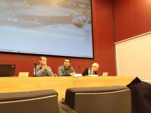 De izda a dcha: Miguel A. Mañez, Iñaki González y Jordi Varela. Mesa Gestión 2.0 #gestiónSVMFyC