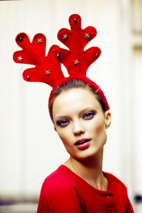 CHRISTMAS TIME TO DRESS UP