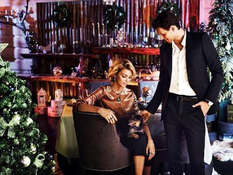 CHRISTMAS TIME TO DRESS UP