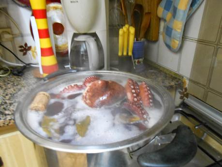 BARCELONA...PULPO A LA GALLEGA ...PARA NÚRIA Y JORDI, HOY VIERNES , 2012-2013...