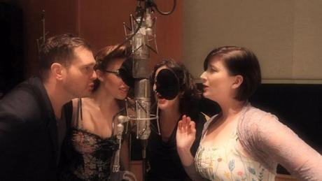 Michael Bublé & The Puppini Sisters - Jingle Bells :: sábados musicales