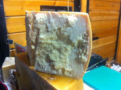 Queso, Guiness y pan de Saturio.