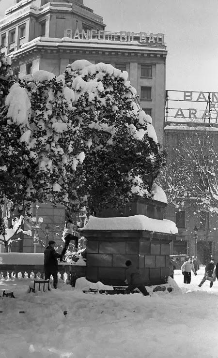 LA NEVADA DEL 1962, EN BARCELONA...22-12-2013...