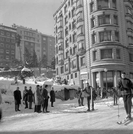 LA NEVADA DEL 1962, EN BARCELONA...22-12-2013...