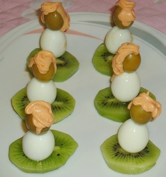 SNACKS FOR CHRISTMAS TABLE DECORATION