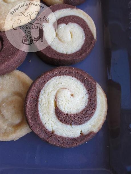 GALLETAS DE MANTEQUILLA BLANCO Y NEGRO