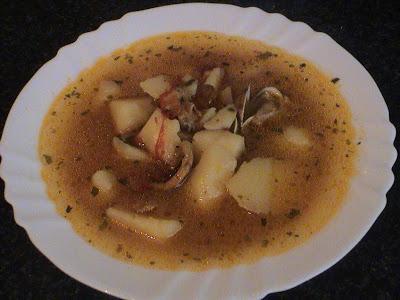 RECOPILATORIO 13 RECETAS DE PATATAS http://www.asisecomeengranada.com/2013/07/patatas-en-pimenton.html