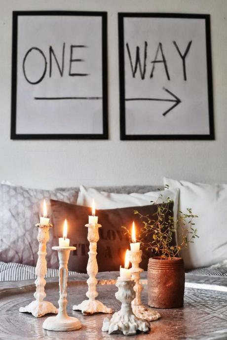 ONE WAY... REFLEXIONES COMPARTIDAS, AGUA Y BALDOSAS AMARILLAS