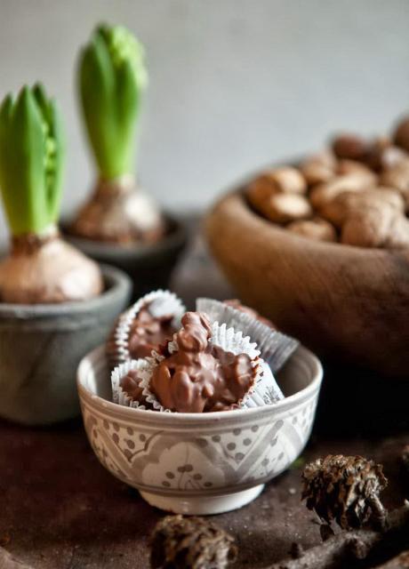 ONE WAY... REFLEXIONES COMPARTIDAS, AGUA Y BALDOSAS AMARILLAS