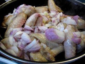 “Buffalo Wings” caseras. (Alitas de pollo en salsa barbacoa)