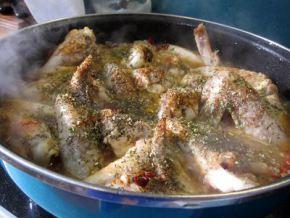 “Buffalo Wings” caseras. (Alitas de pollo en salsa barbacoa)