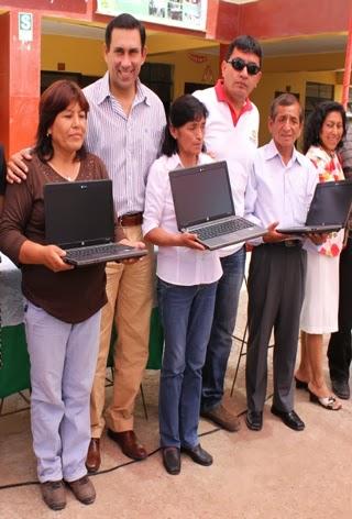 PROFESORES DE YAUYOS CONTINÚAN RECIBIENDO SU LAPTOP…